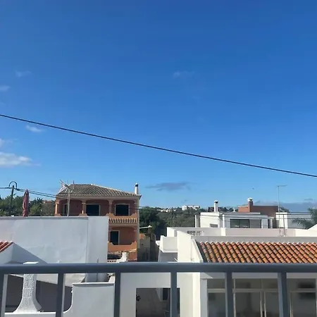 Spacious Villa. Large Rooftop. 4 Bedroom Sleeps 8